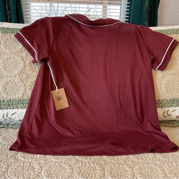 BORN NEW/WITH/TAGS TWO PIECE SLEEPWEAR , BURGUNDY SIZE MEDIUM - Picture 5 of 16
